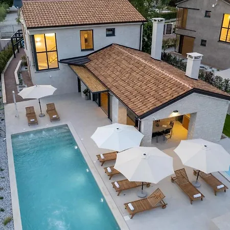 Pensionat Ursaria 4*