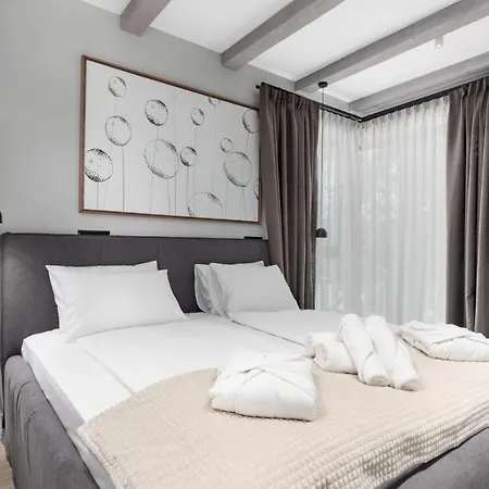 Ursaria Guest house Kadumi