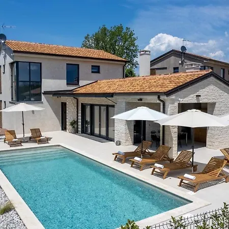 Ursaria Guest house